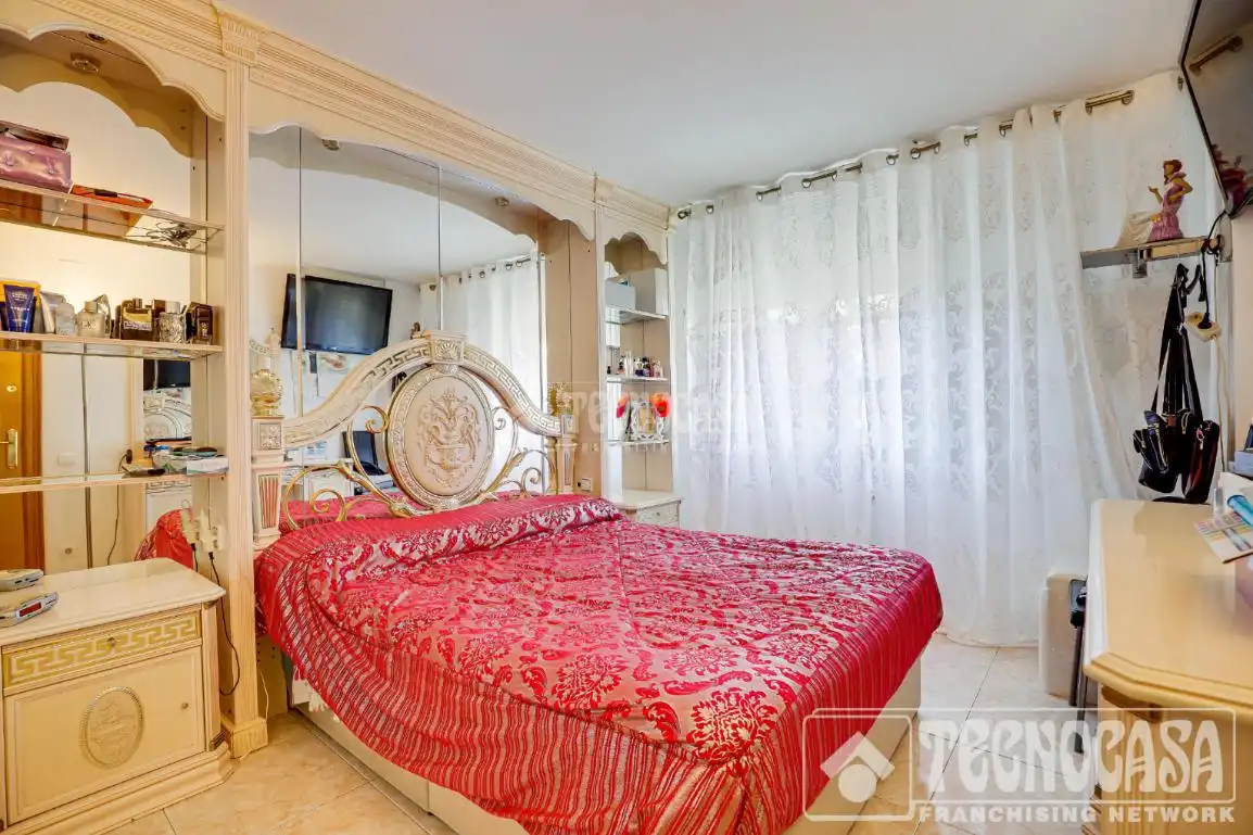 Habitación de Piso en venta en Barcelona con Balcón