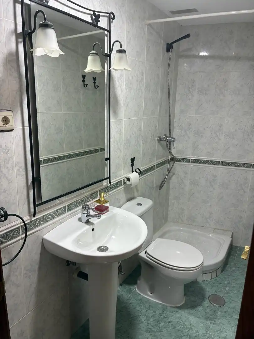 Bathroom of Duplexes for sale in Velilla de San Antonio  with Air Conditioner, Heating and Terrace