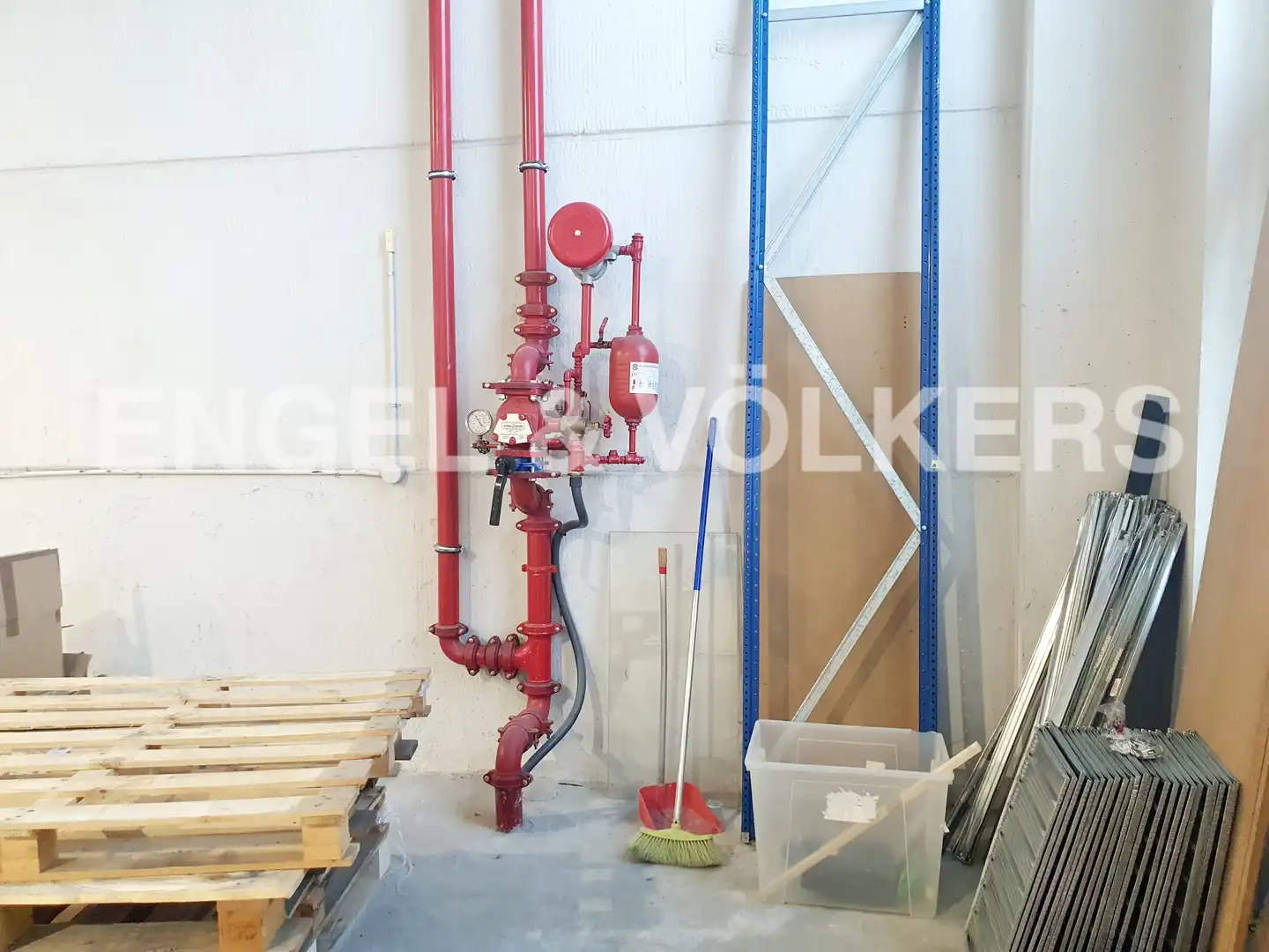 Nau industrial en venda en Cornellà de Llobregat