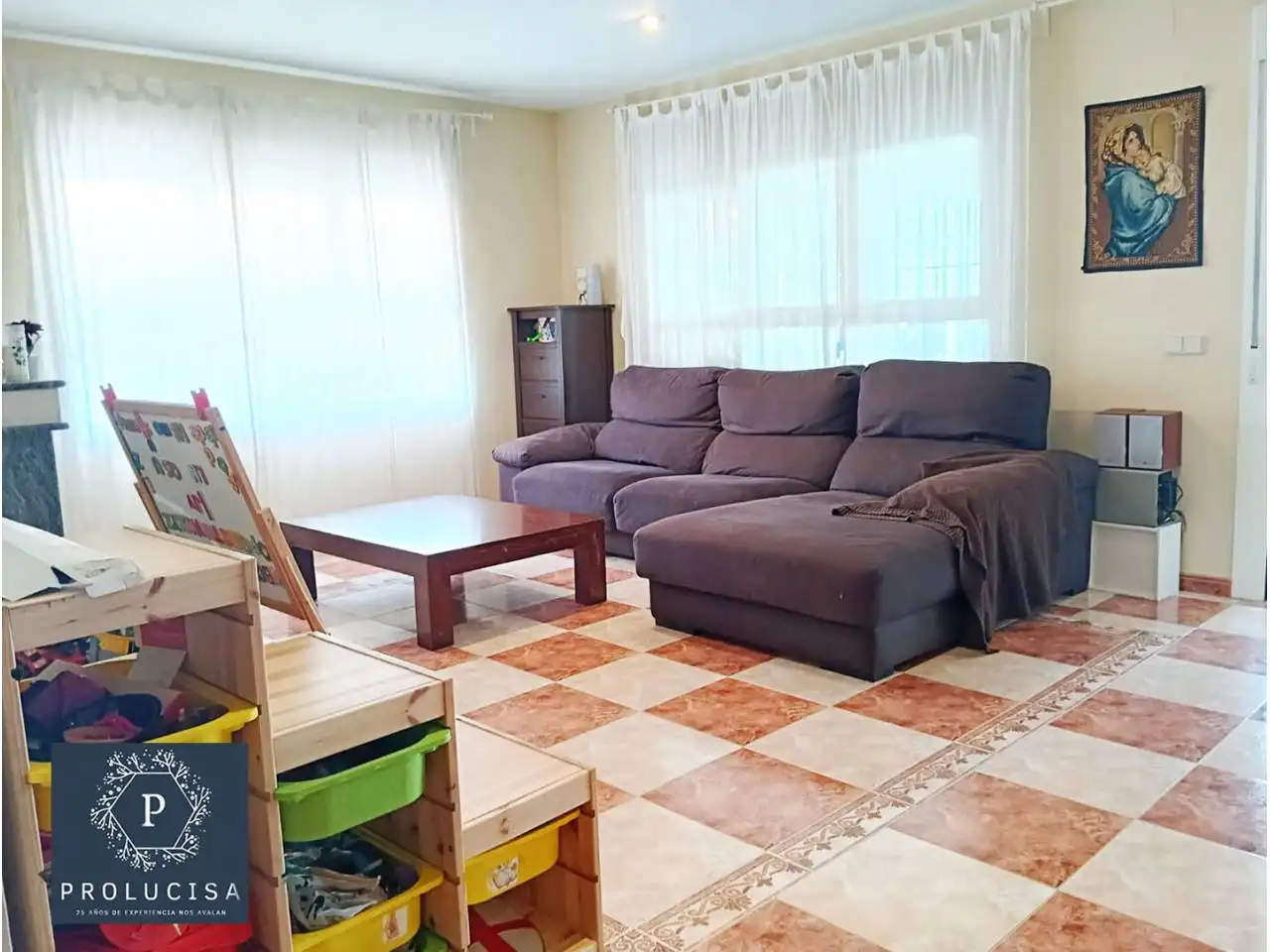 Sala de estar de Casa o chalet en venta en Serranillos del Valle con Calefacción, Terraza y Piscina
