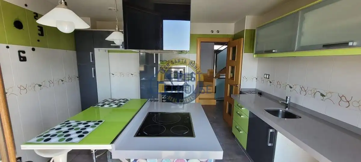 Kitchen of Houses for sale in Onzonilla  with Heating and Alarm