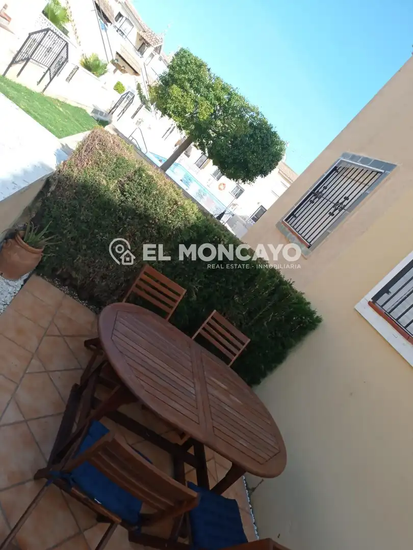 Casa o xalet en venda a Calle Calle los Mandarinos, San Miguel de Salinas