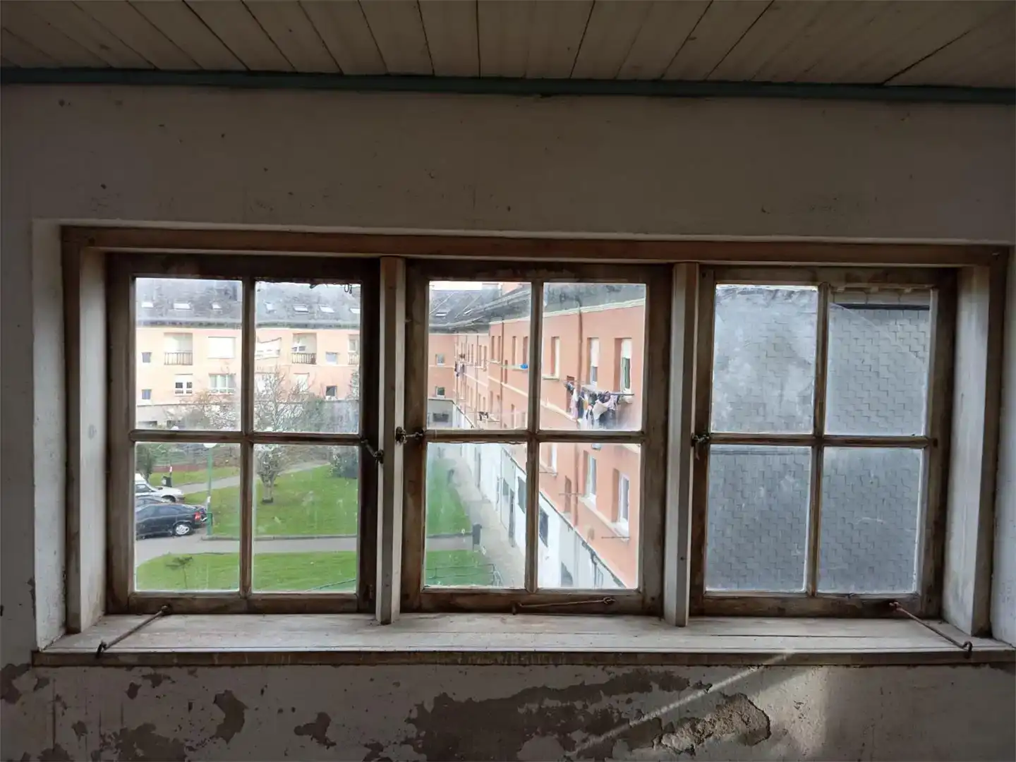 Vista exterior de Casa o xalet en venda en El Franco  amb Balcó