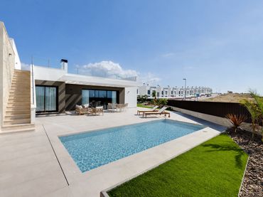 House with pool for sale in LLENTISCLE