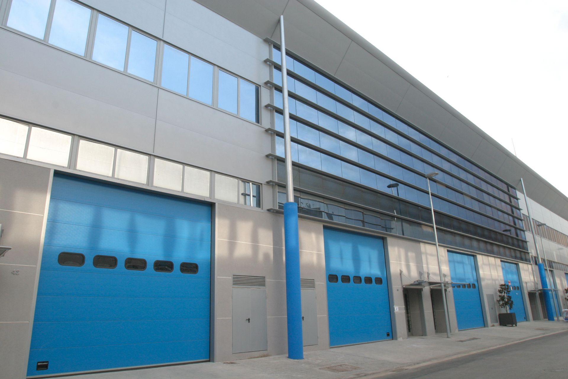 Exterior view of Industrial buildings to rent in Badalona  with Heating and Alarm