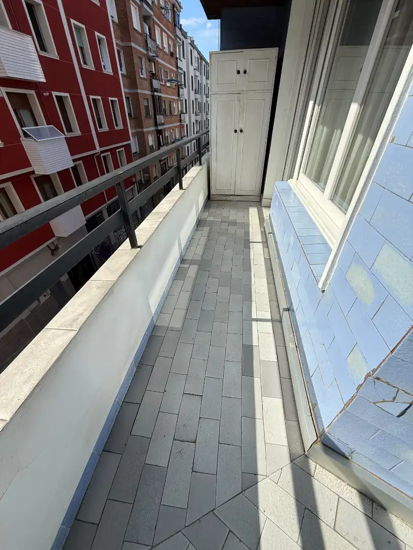 Terrassa de Pis en venda en Bilbao  amb Calefacció, Terrassa i Moblat