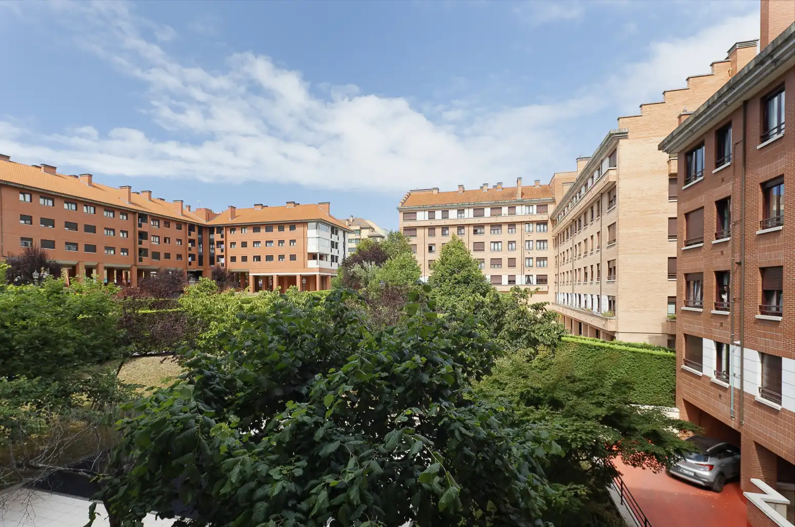Vista exterior de Piso de alquiler en Gijón  con Calefacción, Terraza y Trastero