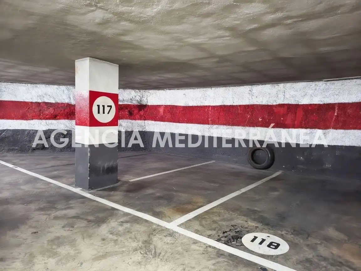 Aparcament de Apartament en venda en Ciutat Vella 