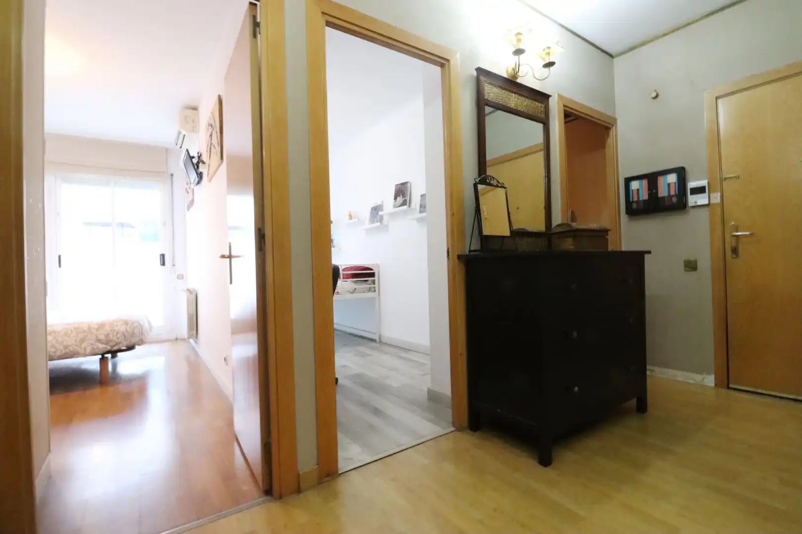 Piso en venta en Sabadell con Calefacción, Parquet y Terraza