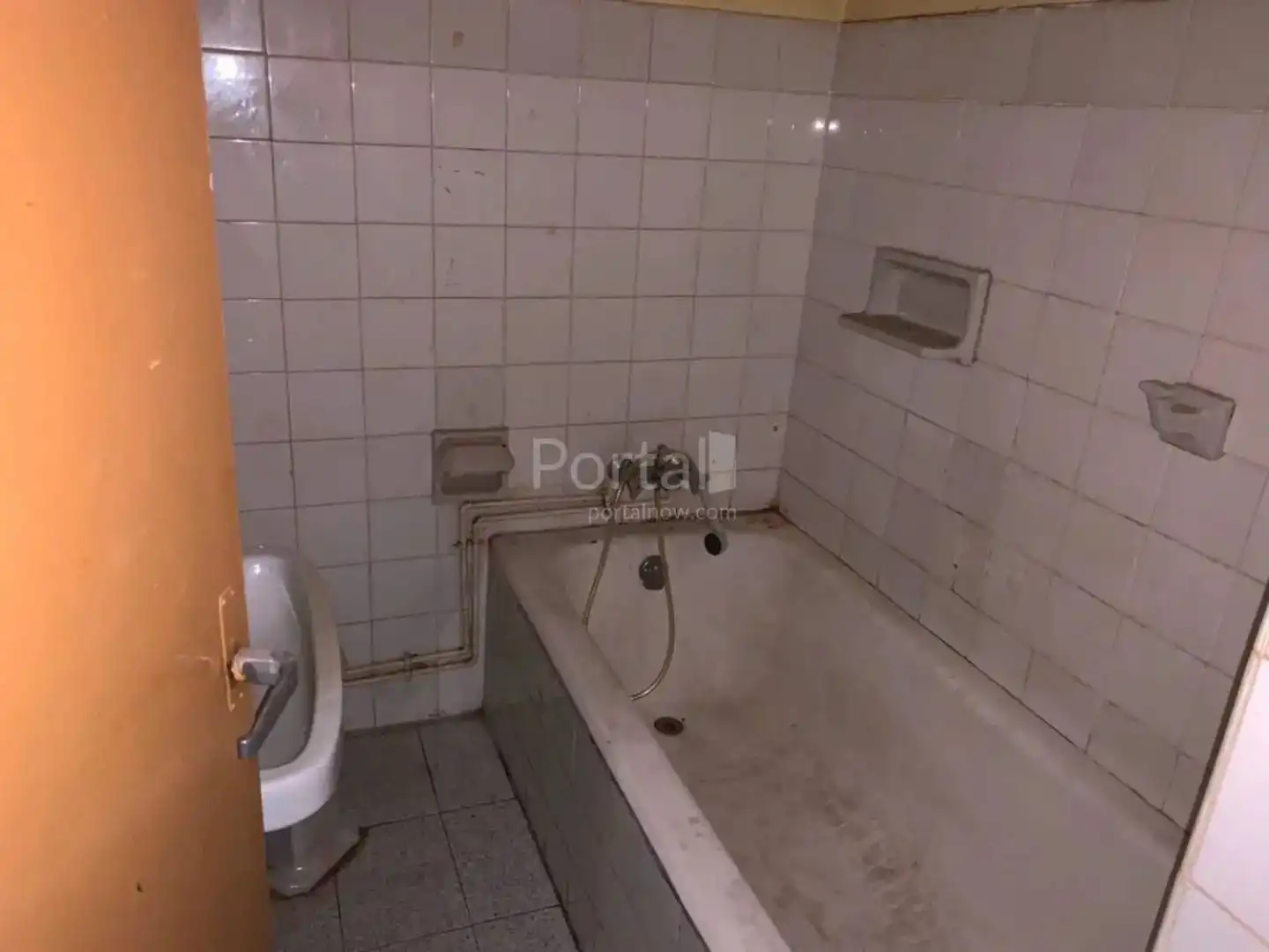 Baño de Piso en venta en Hinojosas de Calatrava con Terraza