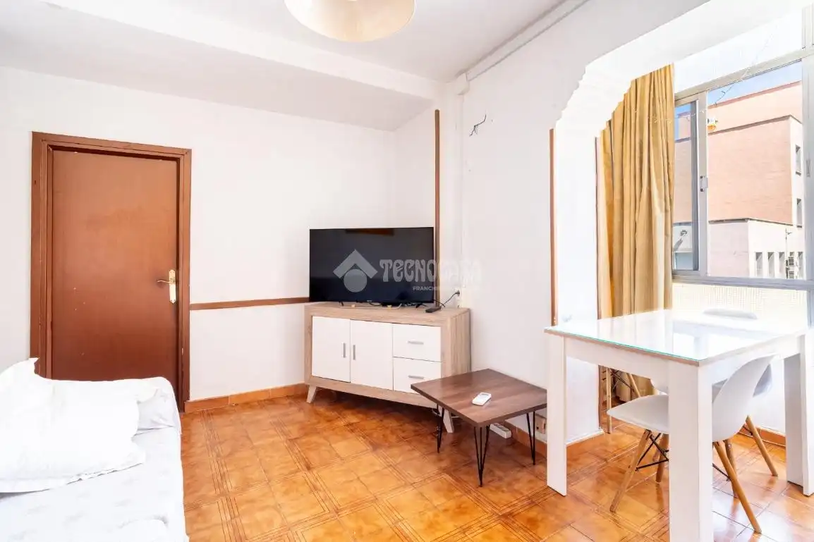 Habitación de Piso en venta en Granada con Aire acondicionado y Balcón