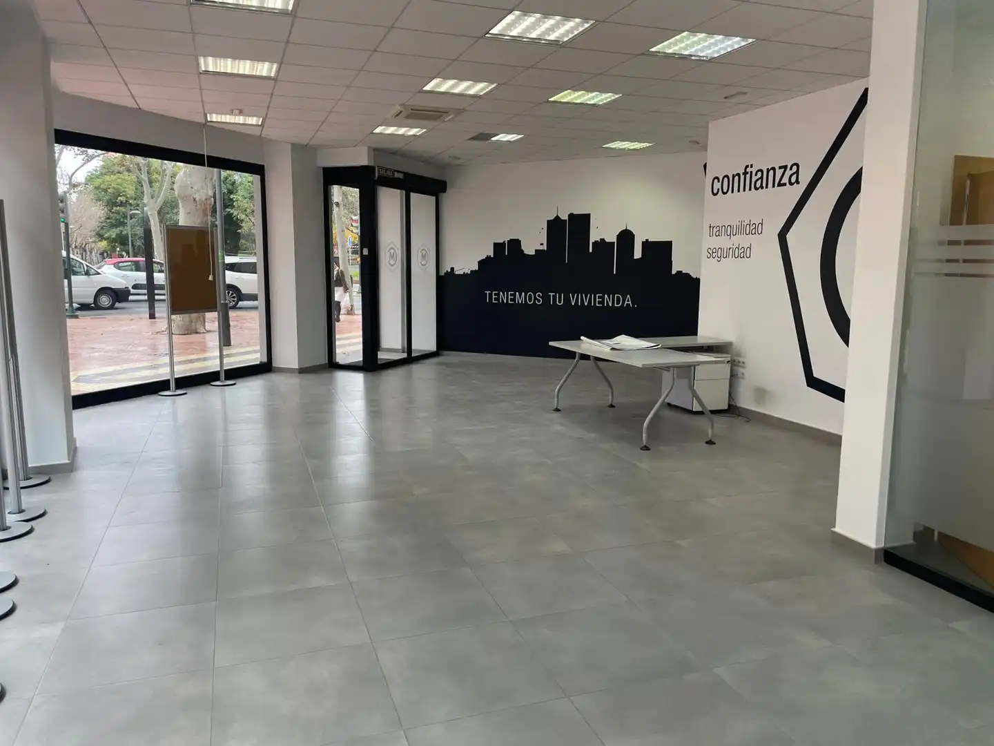 Office for rent in Cartagena  with Air Conditioner and Heating