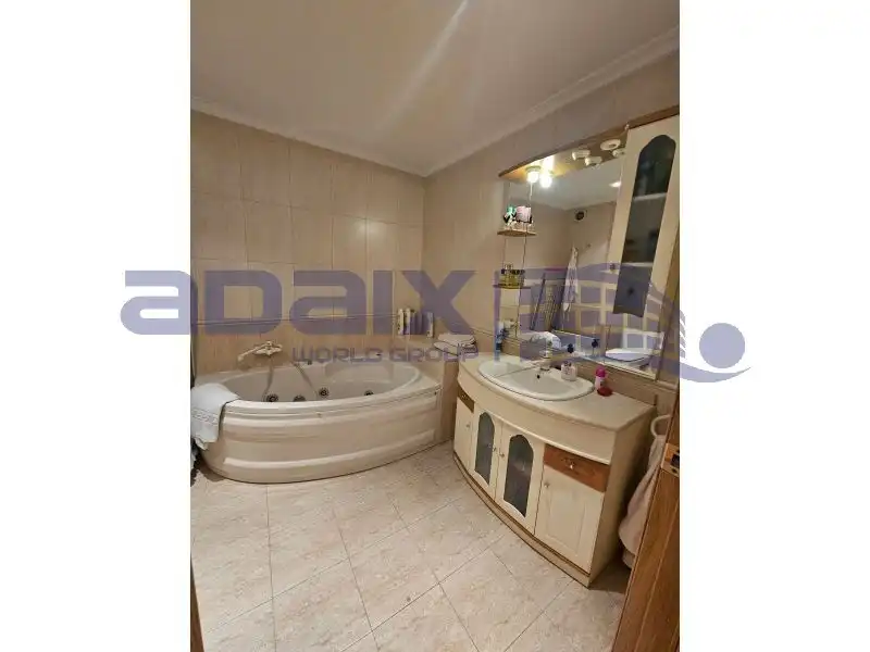Bathroom of Flat for rent in Puertollano  with Air Conditioner, Parquet flooring and Terrace