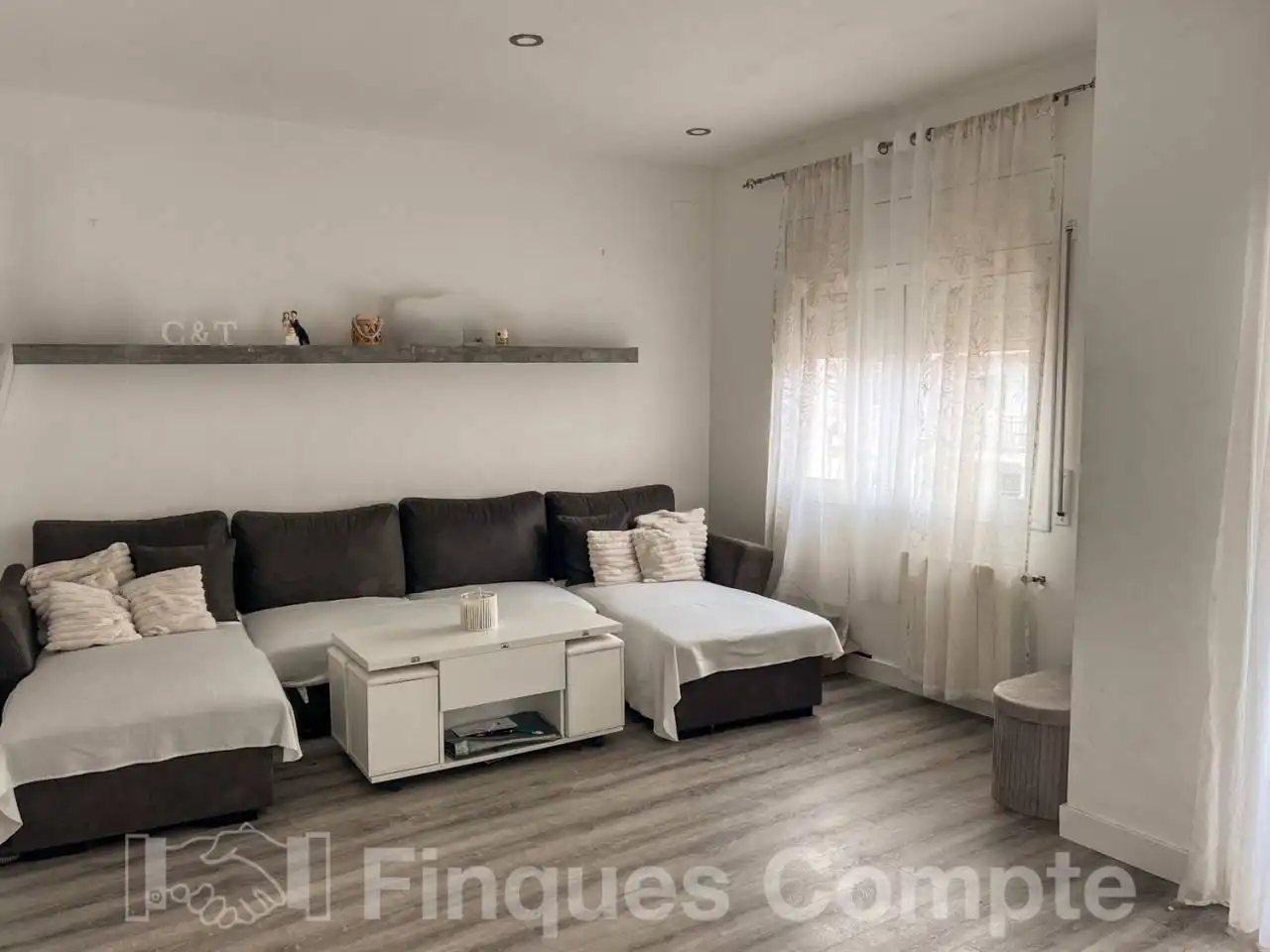 Sala d'estar de Casa adosada en venda en Roda de Berà amb Calefacció