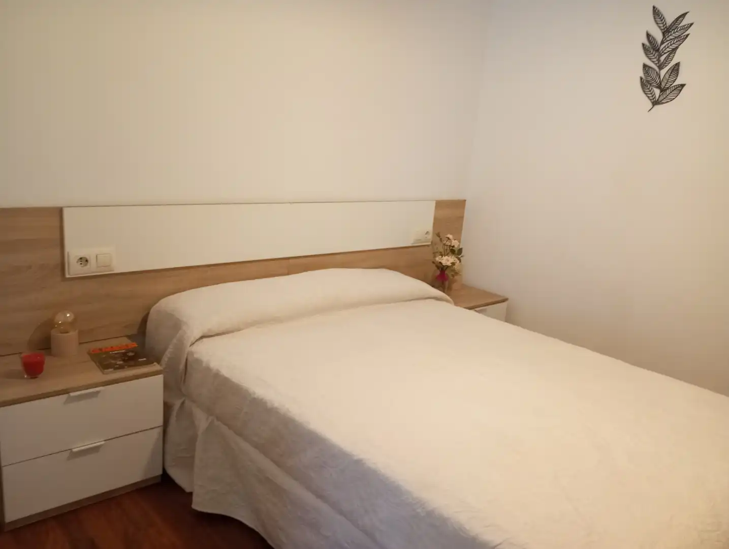 Habitación de Apartamento en venta en Vigo  con Parquet, Amueblado y Lavadora
