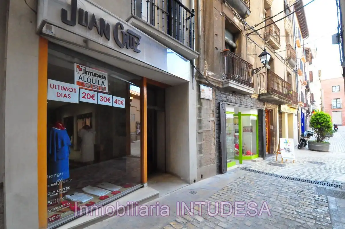 Local comercial de lloguer a Arbolancha