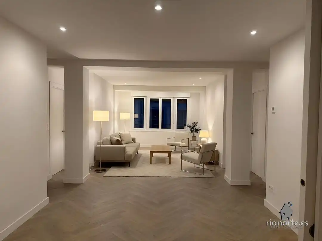 Sala de estar de Piso en venta en Ribadesella con Calefacción