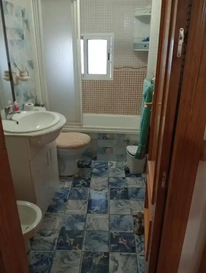 Baño de Planta baja en venta en Benamaurel con Jardín privado, Trastero y Amueblado