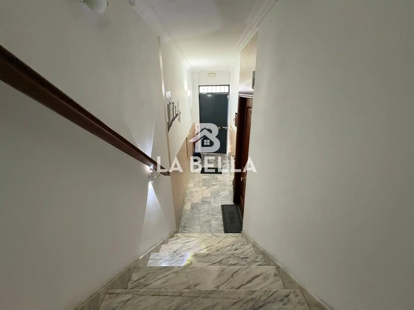 Houses for sale in Sevilla  with Air Conditioner and Furnished