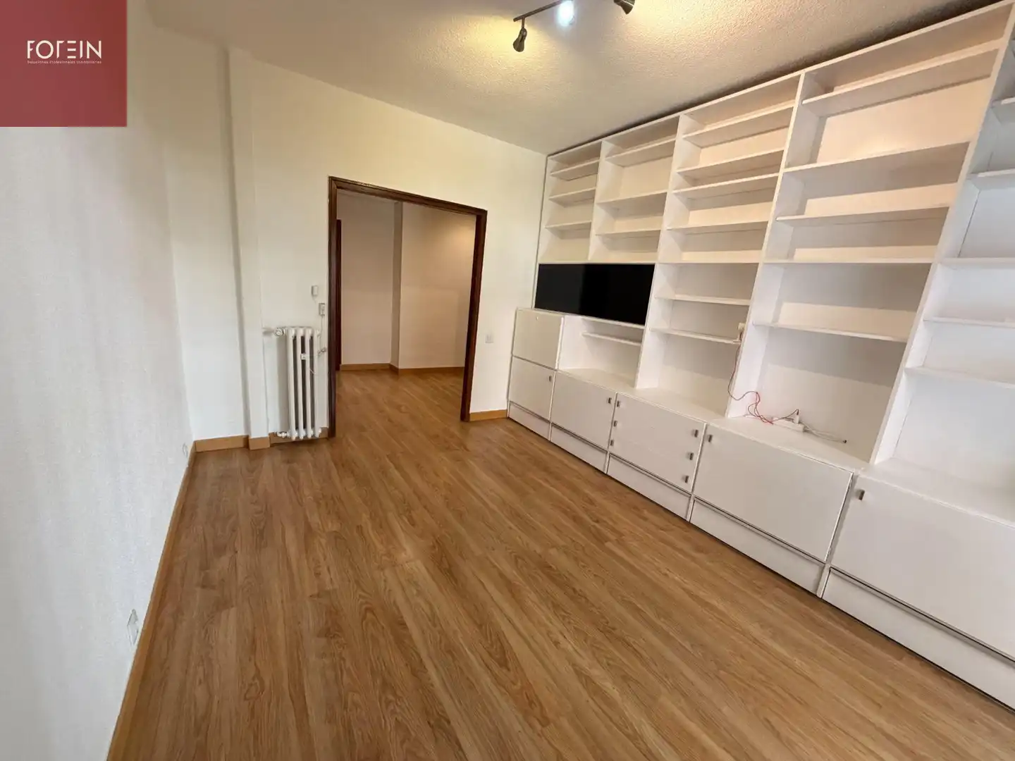 Living room of Flat for rent in Madrid  with Heating, Terrace and Storage room