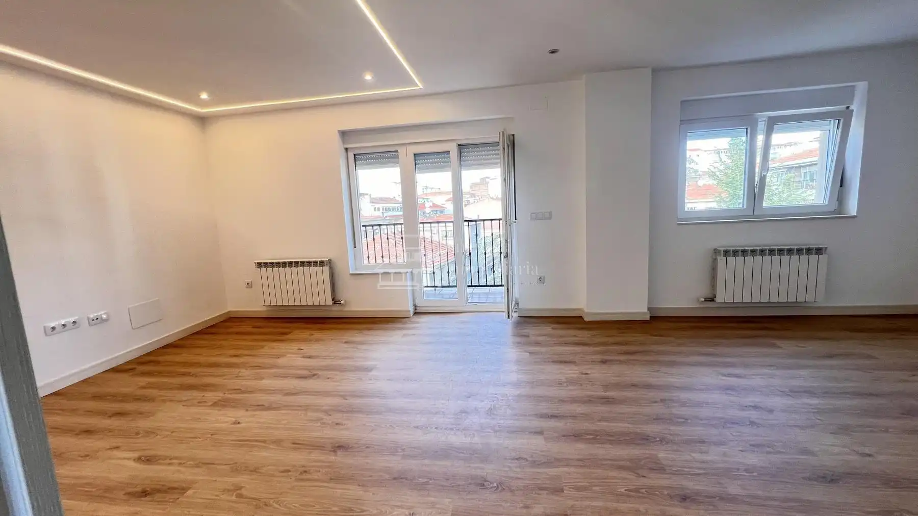 Wohnzimmer von Wohnung zur Miete in Salamanca mit Heizung, Terrasse und Balkon