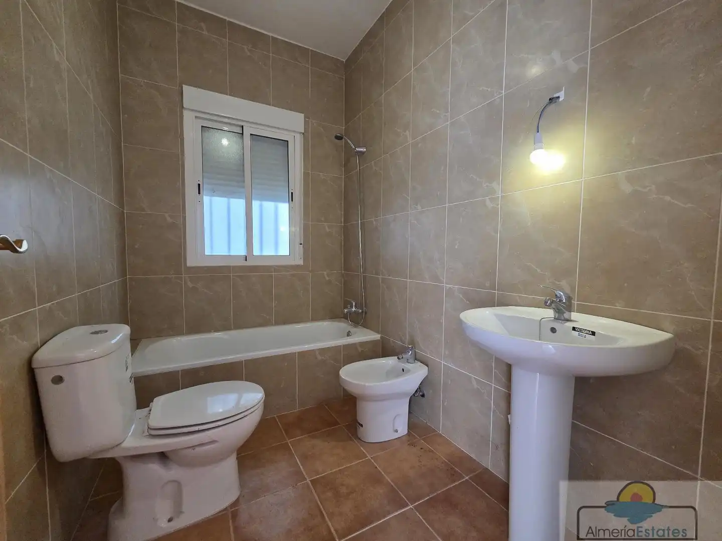 Baño de Casa o chalet en venta en Fines con Terraza