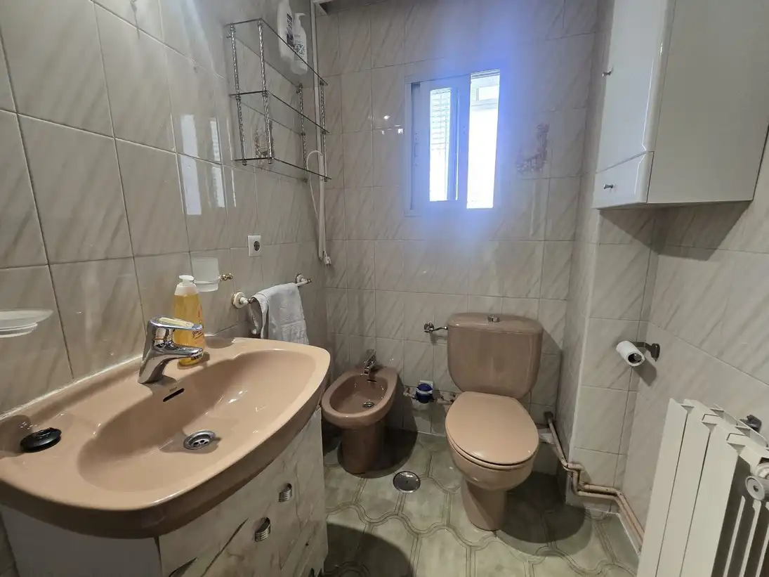 Baño de Piso en venta en Madrid con Aire acondicionado, Calefacción y Alarma