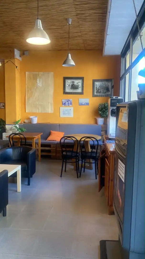 Local comercial en traspàs a Ciutat Vella, imagen 2