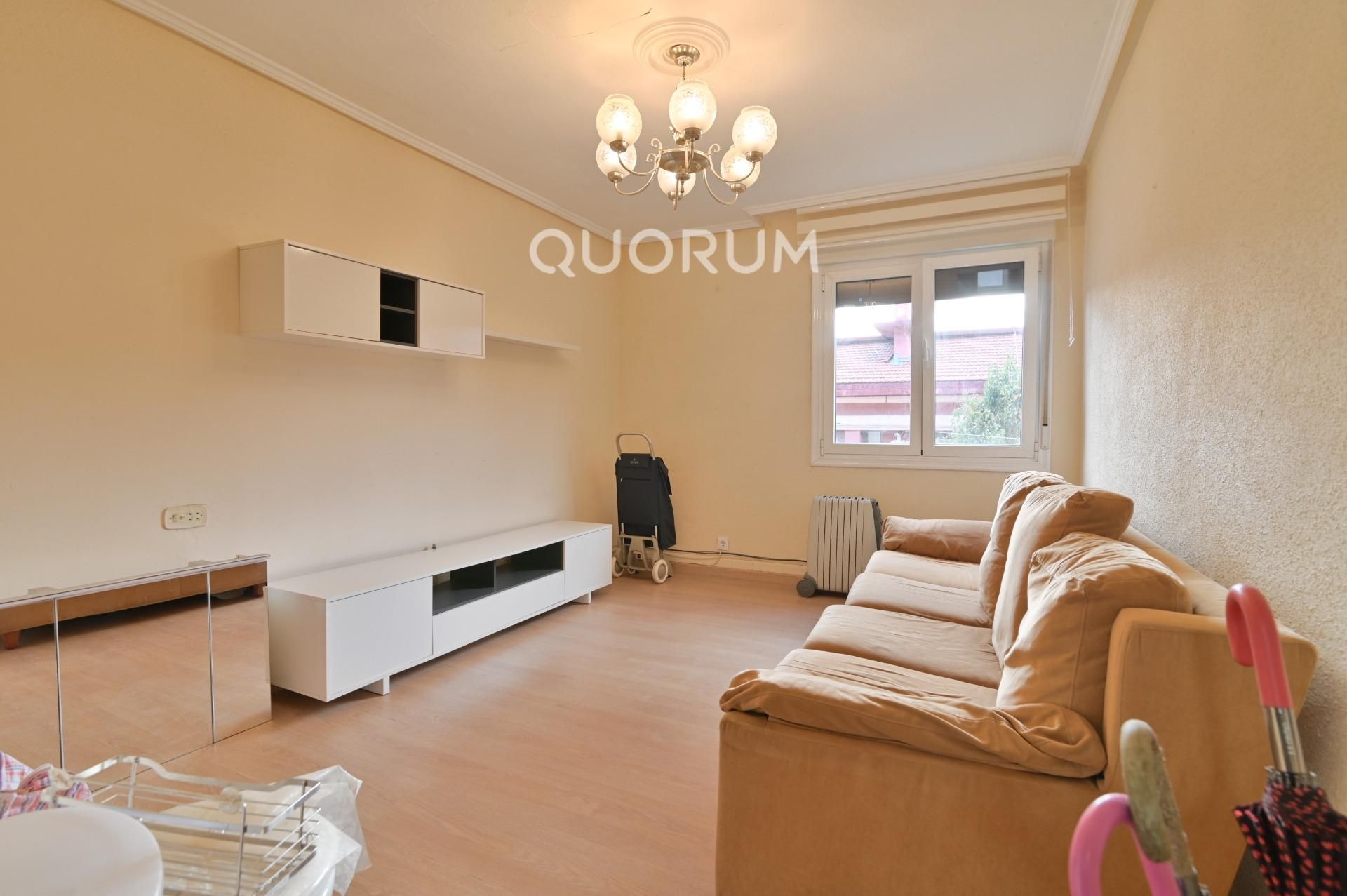 Living room of Flat for sale in Bilbao   with Balcony