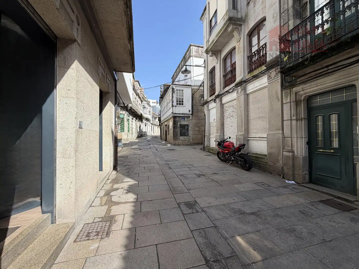 Exterior view of Commercial properties for rent in Cangas 