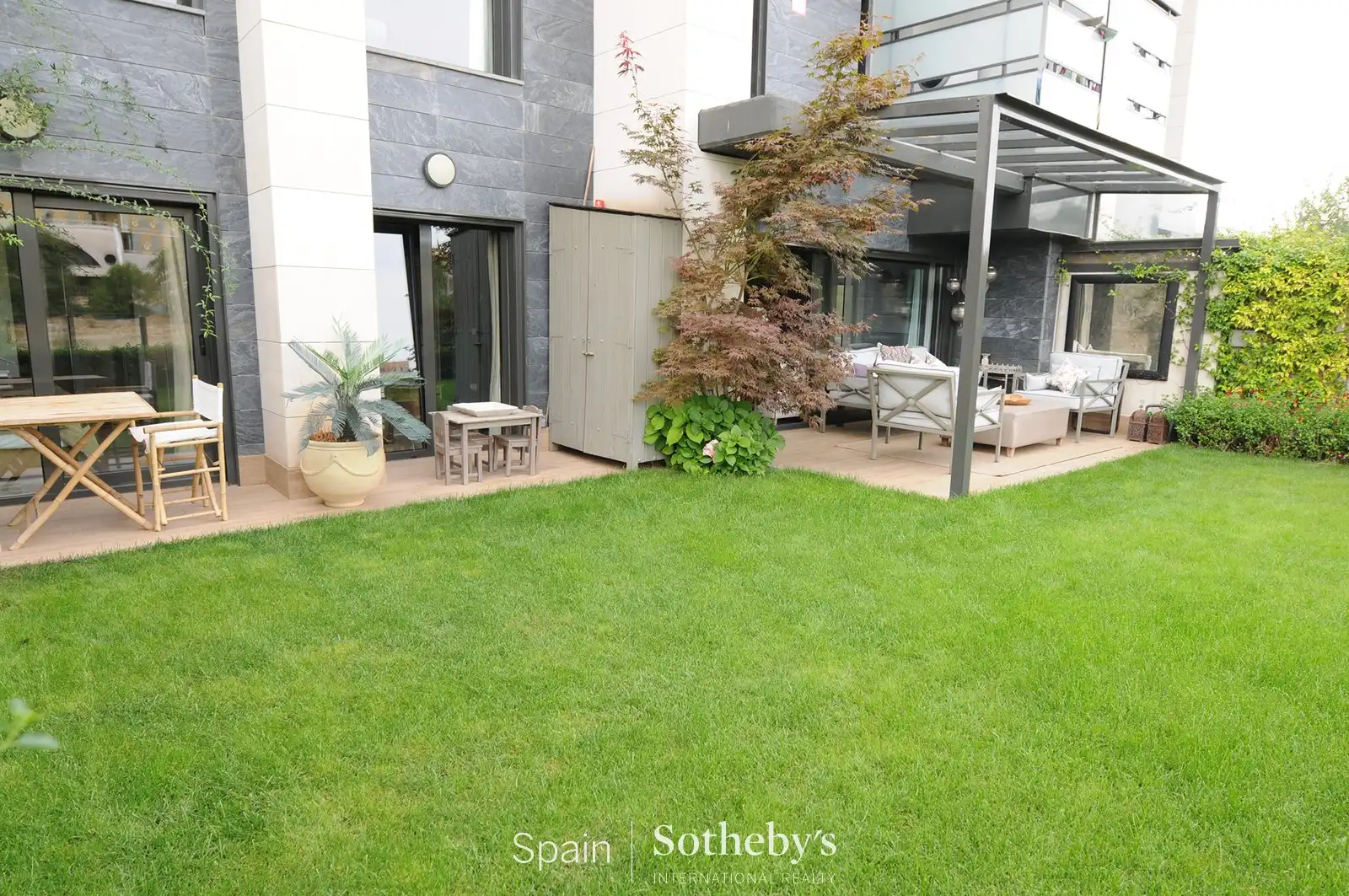 Jardín de Apartamento en venta en La Moraleja con Aire acondicionado, Terraza y Trastero