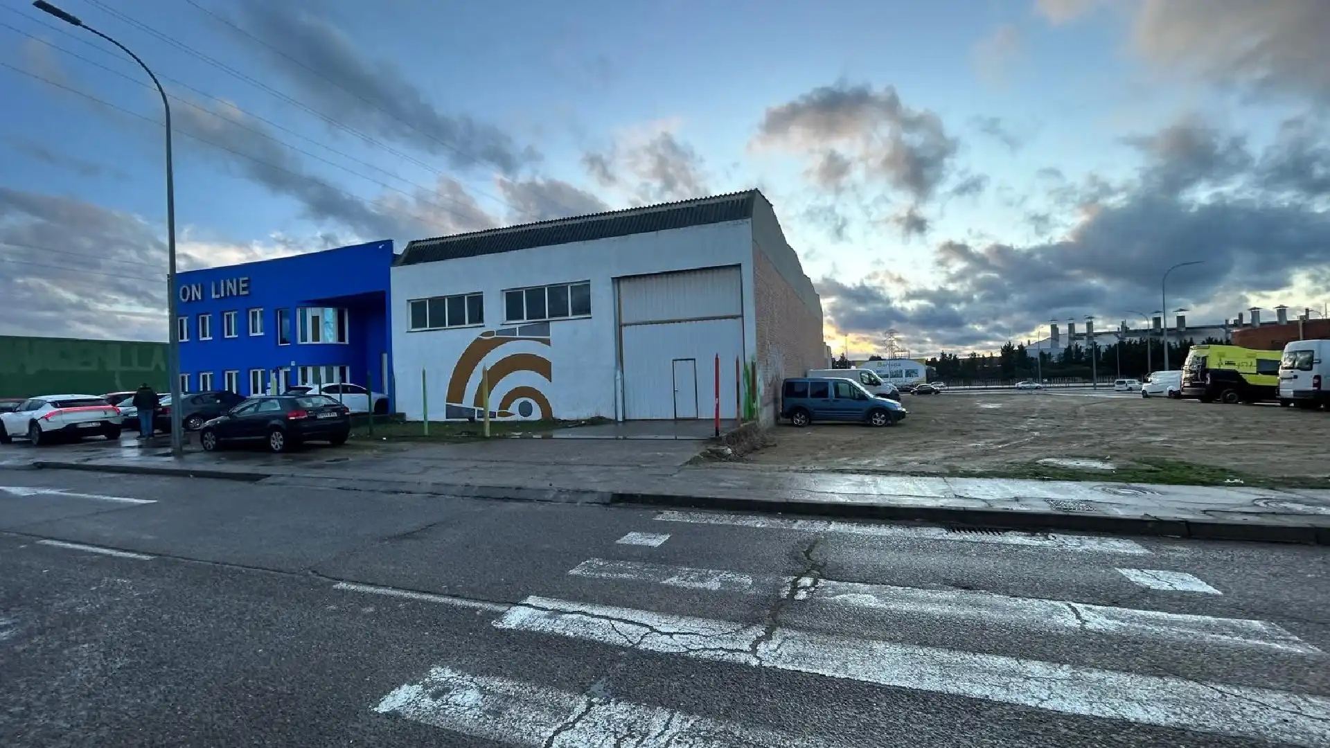 Nau industrial de lloguer a C ITALIA