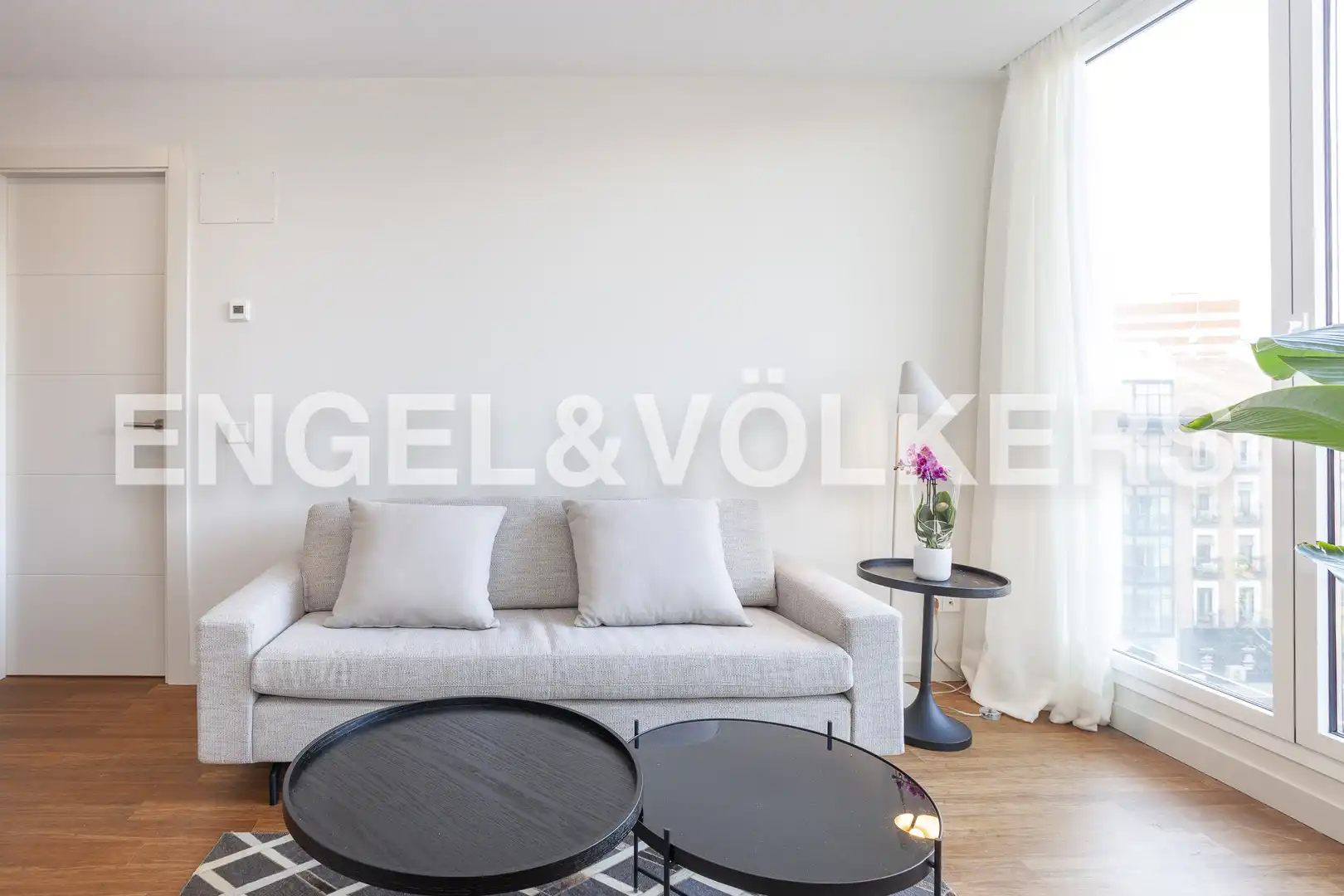 Living room of Flat for rent in Madrid  with Air Conditioner, Heating and Swimming Pool