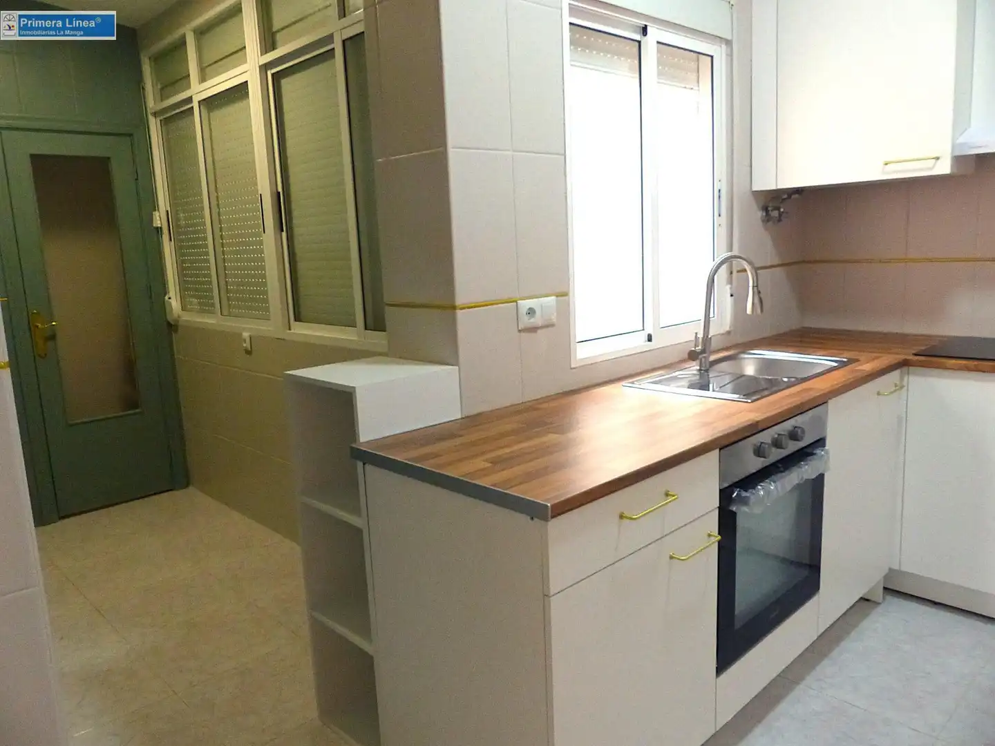 Cocina de Piso en venta en Cartagena con Aire acondicionado, Terraza y Trastero