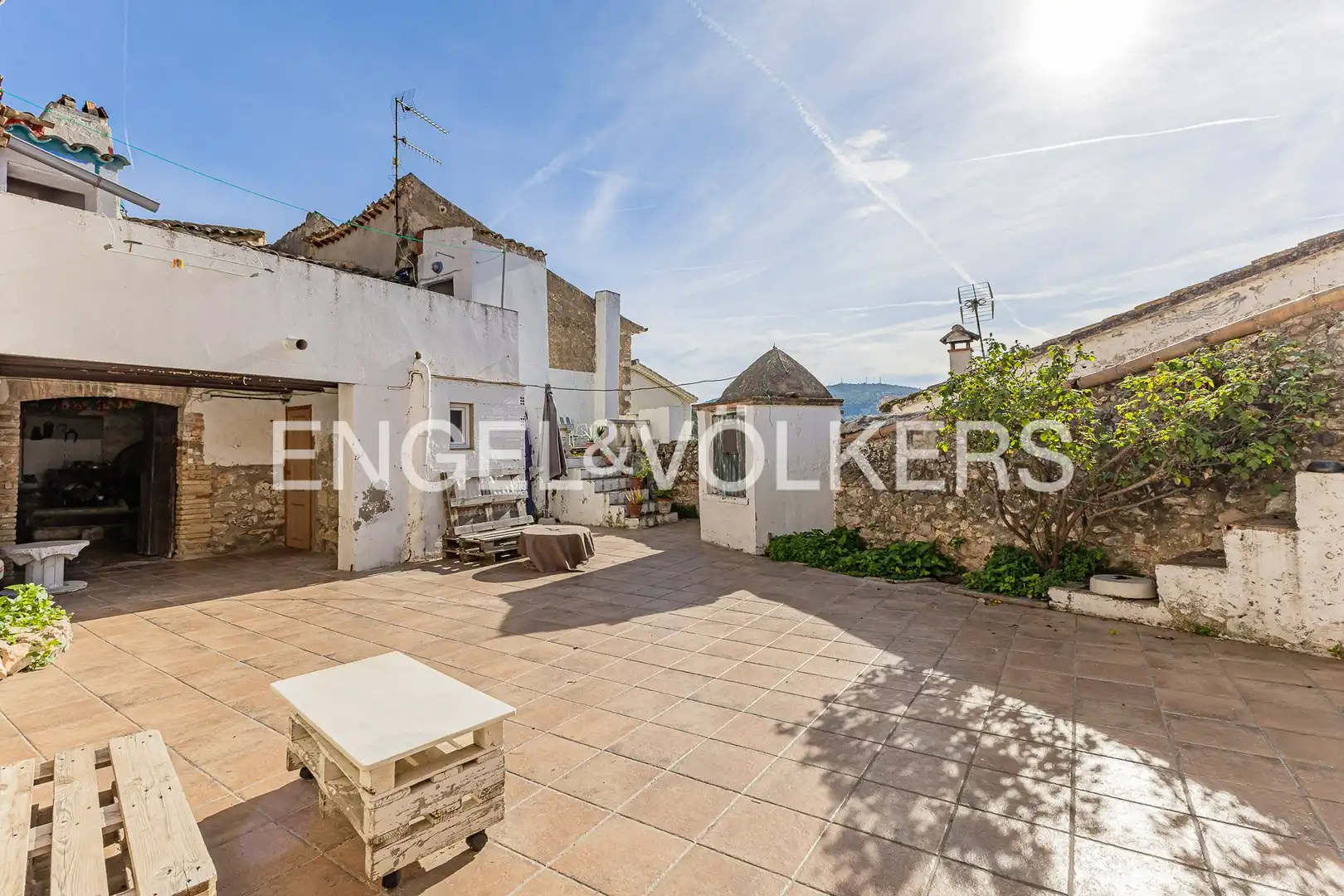 Vista exterior de Casa adosada en venta en Canyelles con Calefacción, Jardín privado y Terraza