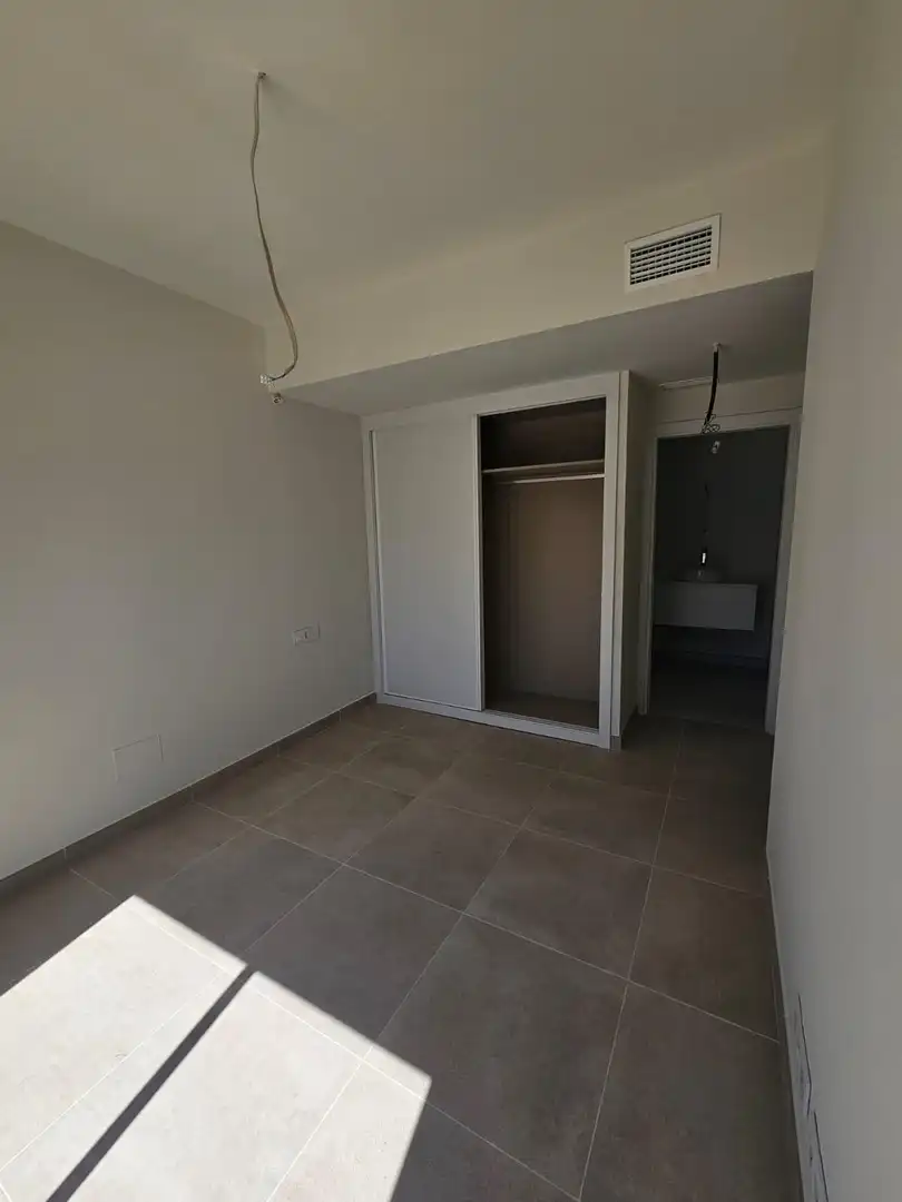 Dormitori de Casa adosada en venda en Benalmádena amb Aire condicionat, Jardí privat i Terrassa