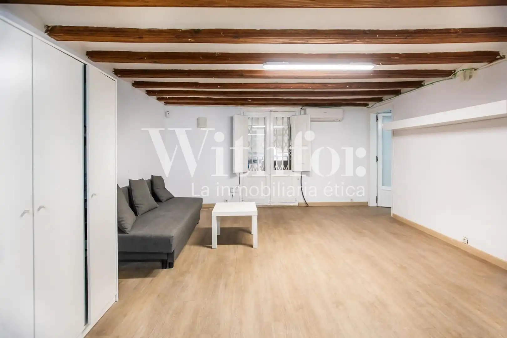 Sala de estar de Planta baja en venta en Barcelona con Aire acondicionado, Parquet y Balcón