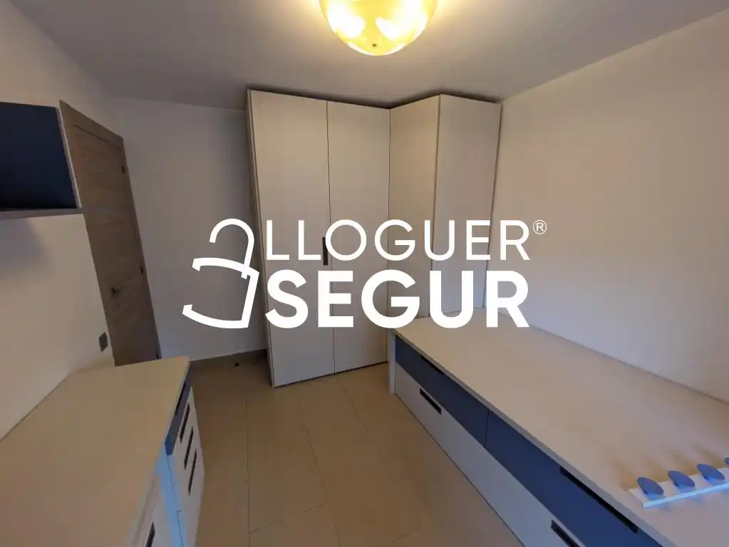 Wohnung zur Miete in Montgat mit Klimaanlage, Heizung und Terrasse