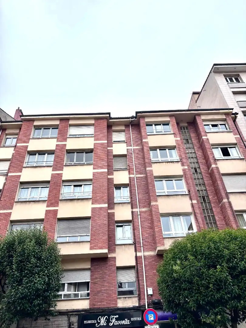 Vista exterior de Piso en venta en Gijón  con Calefacción, Parquet y Amueblado