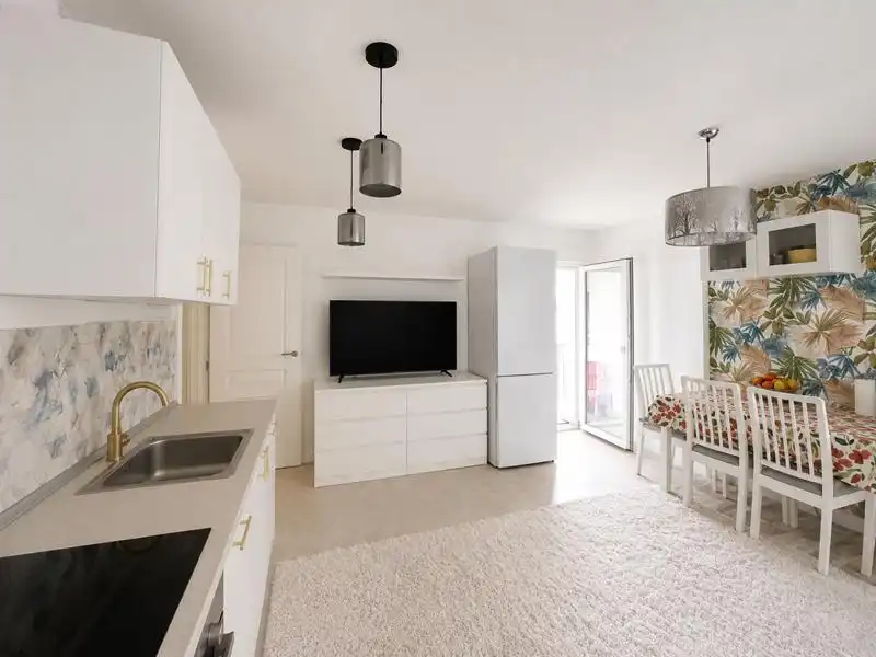 Appartamento con piscina in vendita a San Luis de Sabinillas, imagen 9