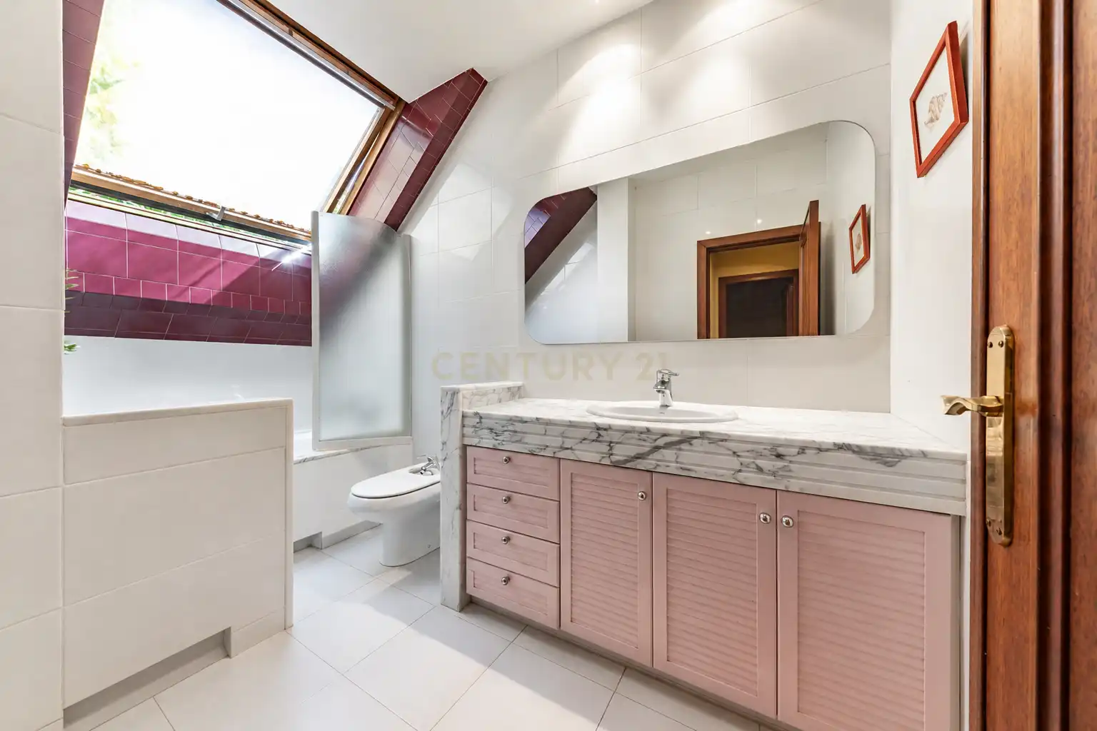 Casa o xalet en venda a Carrer de Mèxic, Sant Cugat del Vallès, Spain, -1, Arxiu