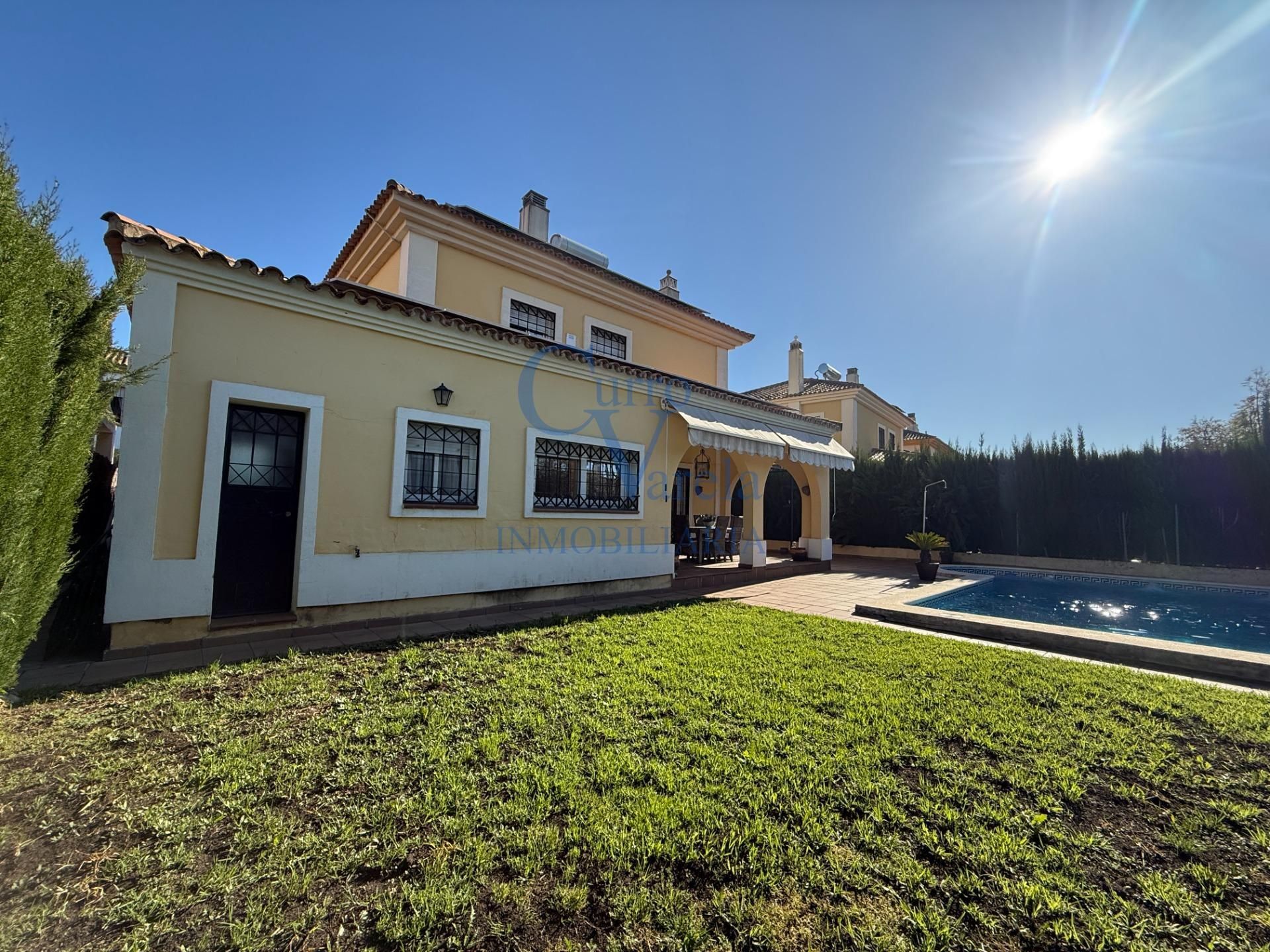 Vista exterior de Casa o chalet en venta en Montequinto con Aire acondicionado, Jardín privado y Trastero