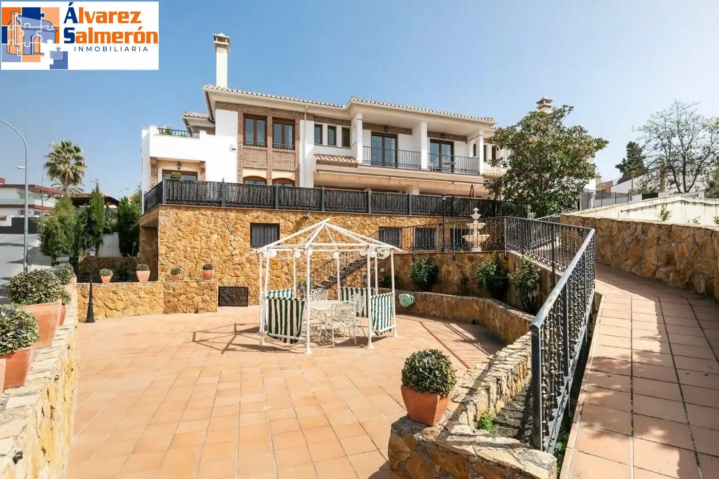 Casa o chalet en venta en Avenida LOAYSA, Huétor Vega