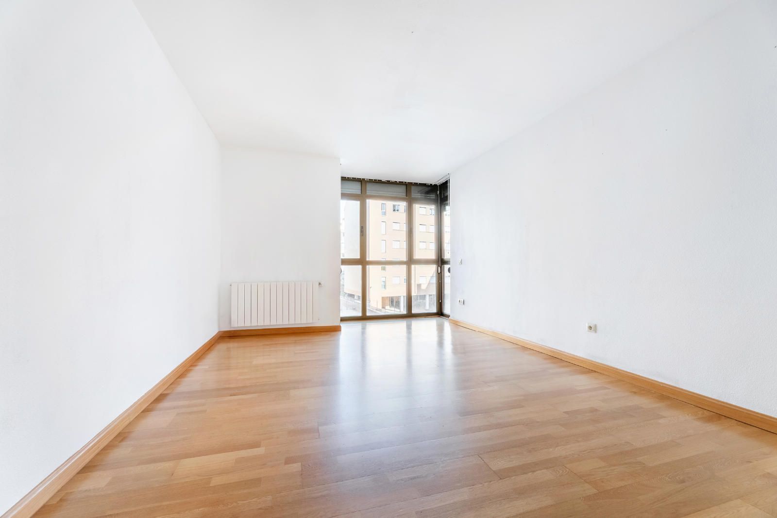 Bedroom of Flat for sale in  Madrid Capital  with Heating, Parquet flooring and Storage room
