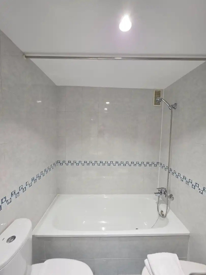 Bathroom of Flat for rent in Málaga  with Air Conditioner, Terrace and Furnished