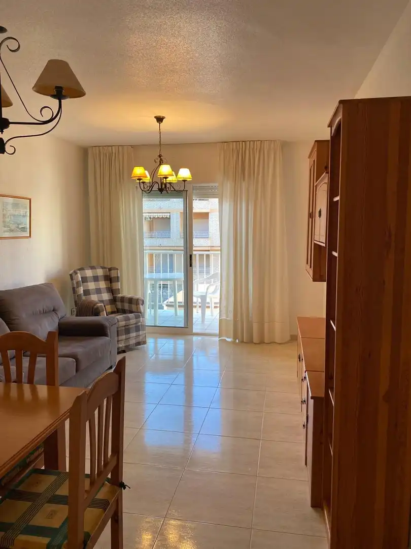 Piso de alquiler en Calle CAMPOAMOR, 99, Los Cuarteros