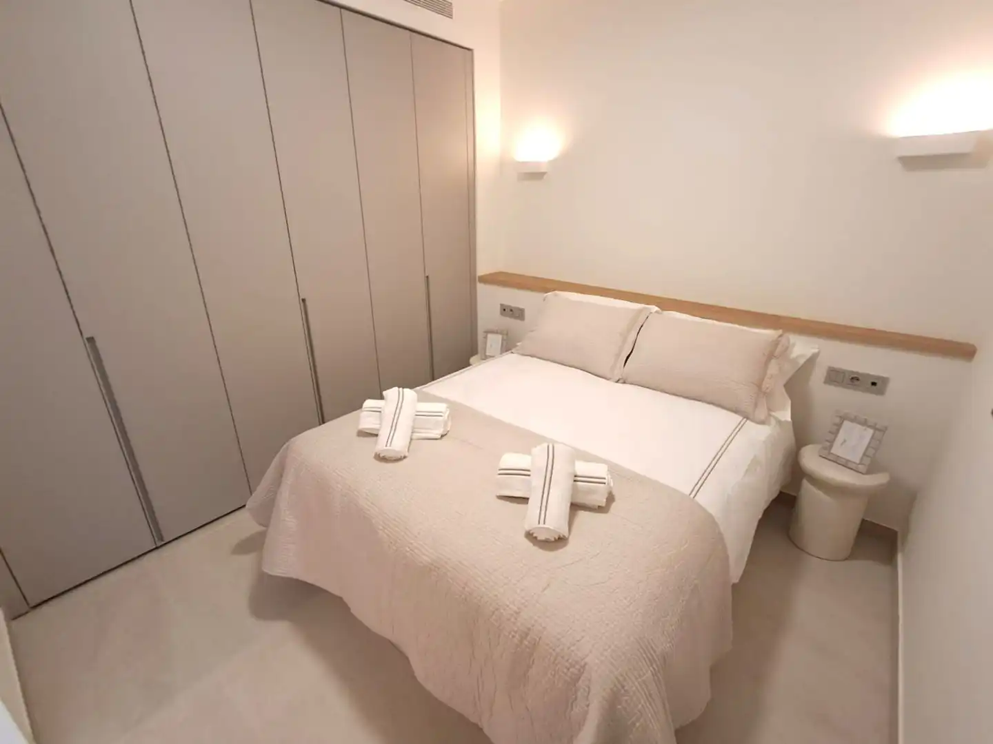 Habitación de Apartamento en venta en Fuengirola con Aire acondicionado, Terraza y Trastero