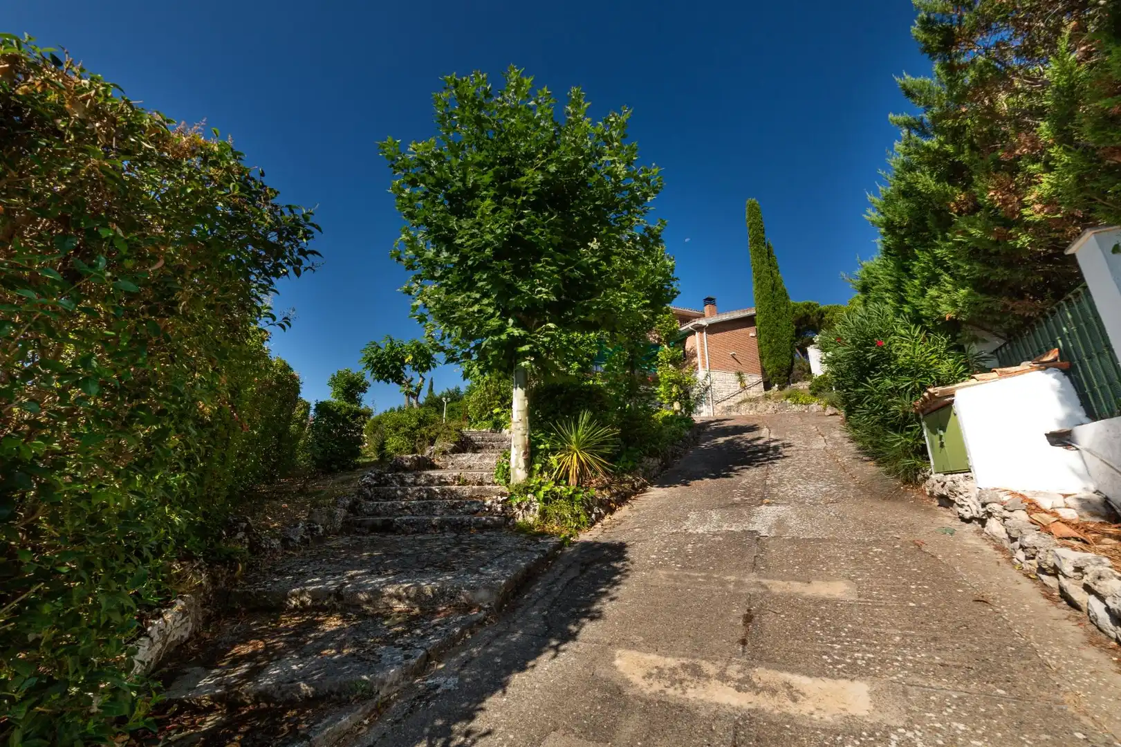 Jardí de Casa o xalet en venda en Tudela de Duero amb Calefacció, Jardí privat i Terrassa