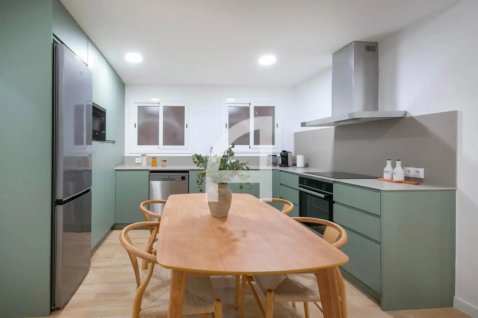 Küche von Wohnung zum Verkauf in Barcelona mit Klimaanlage, Heizung und Parkett