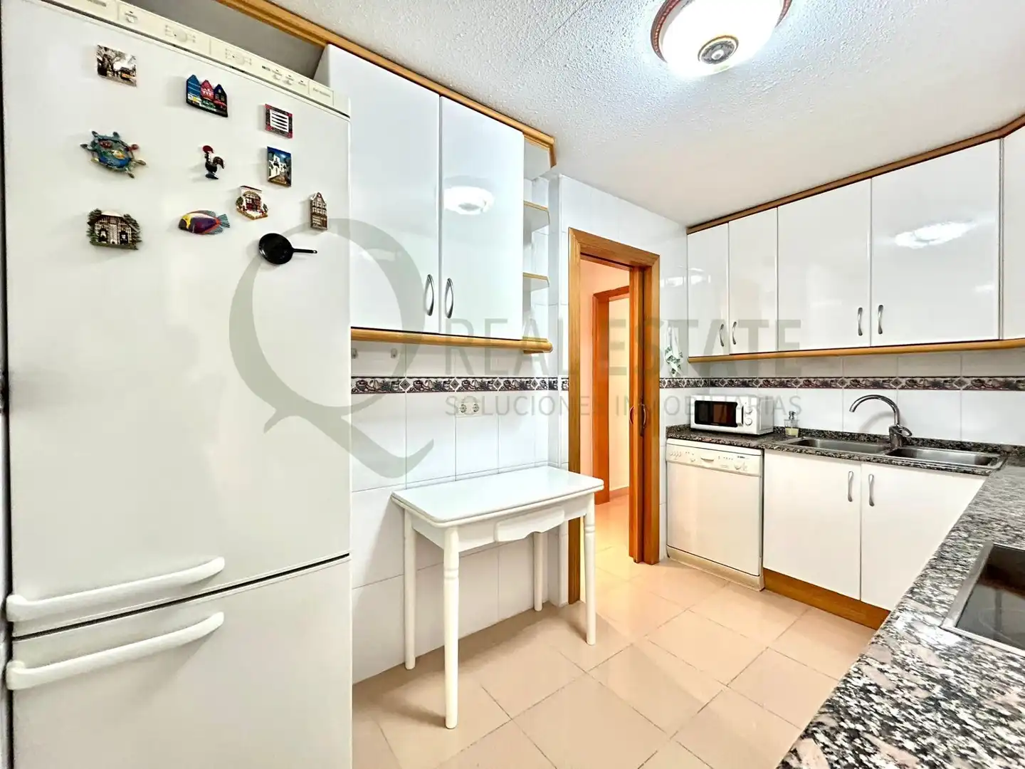 Cocina de Piso de alquiler en Alicante / Alacant con Aire acondicionado, Calefacción y Terraza